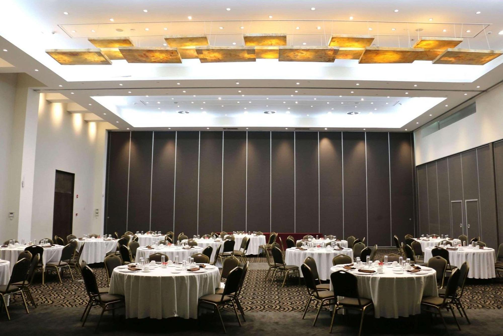 Radisson Poliforum Plaza Hotel León Dış mekan fotoğraf