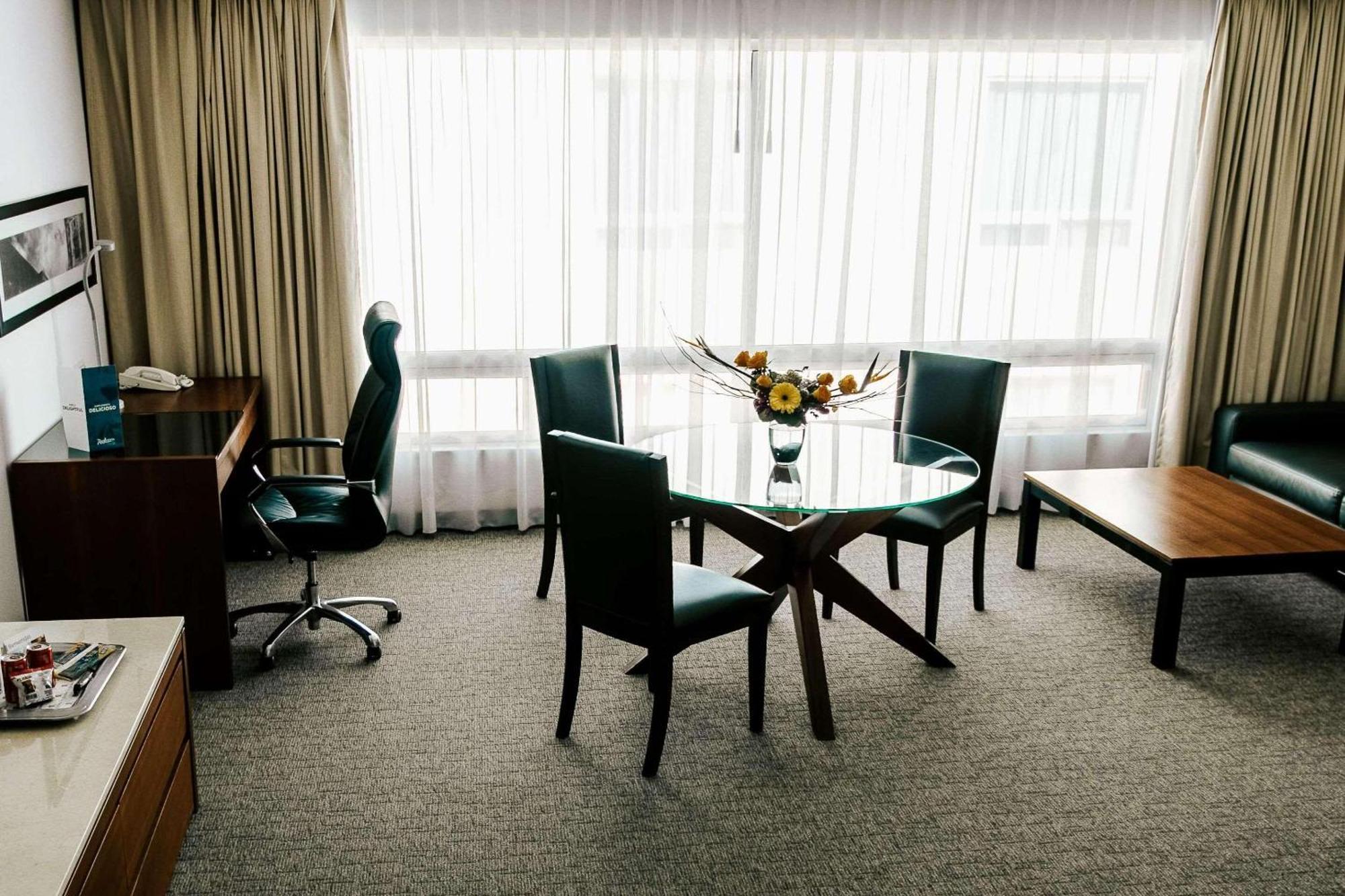 Radisson Poliforum Plaza Hotel León Dış mekan fotoğraf